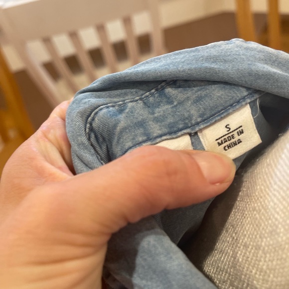 💜 5 for $25 or 3 for $18 Cato blue umbre button down long sleeve shirt - Picture 5 of 8